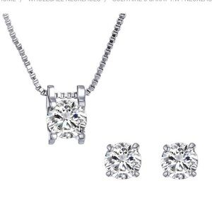New Swarovski Earring and Necklace Set
